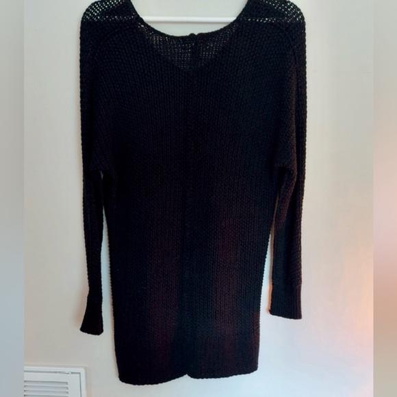 Universal Thread Black Knit V-Neck Sweater - Picture 4 of 5